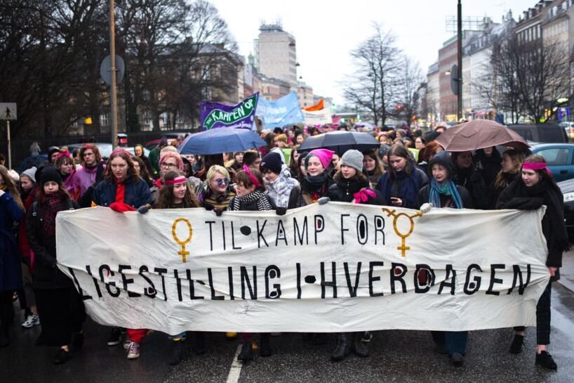 24394349-demonstration-til-kamp-for-ligestilling-i-hverdagen-tch.jpg